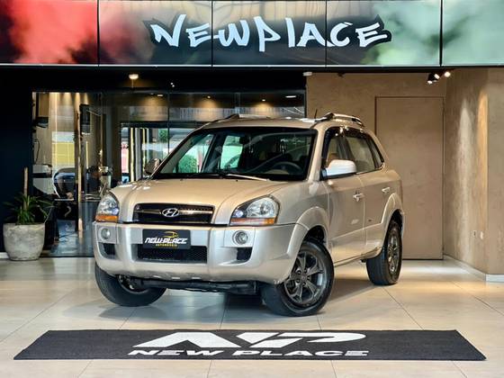 HYUNDAI TUCSON 2.0 MPFI GLS 16V 143CV 2WD GASOLINA 4P AUTOMÁTICO HYUNDAI TUCSON 2.0 MPFI GLS 16V 143CV 2WD GASOLINA 4P AUTOMÁTICO
